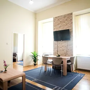 Régiposta Street- Center Apartamento